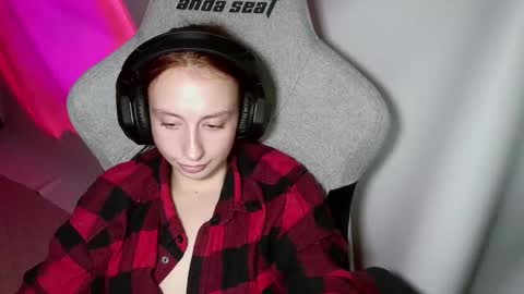 Snapshot of crystallkris chatting on 8, 1, 2025 Kristina online show from 8, 1, 2025