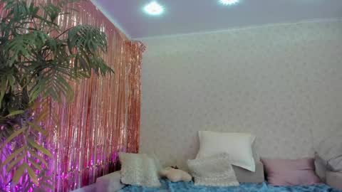 Snapshot of crystalnut chatting on 15, 1, 2025 Maria online show from 15, 1, 2025