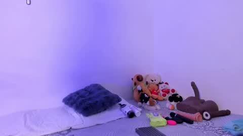 Soy Crystal online show from 11, 10, 2025