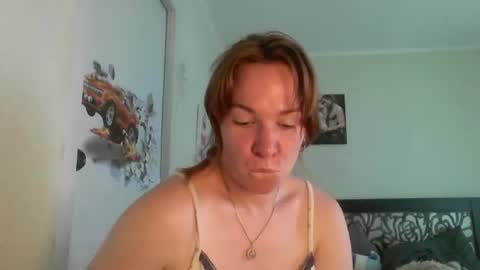 crystalvelvet online show from 15, 6, 2026