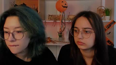 Snapshot of crysten878 chatting on 1, 11, 2025 crysten878 online show from 1, 11, 2025