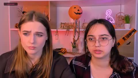 Snapshot of crysten878 chatting on 3, 11, 2025 crysten878 online show from 3, 11, 2025