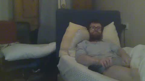 Snapshot of cs014g8493 chatting on 30, 12, 2024 chris online show from 30, 12, 2024