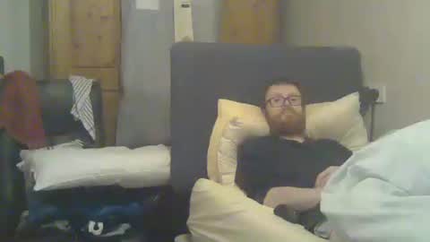 Snapshot of cs014g8493 chatting on 13, 9, 2025 chris online show from 13, 9, 2025