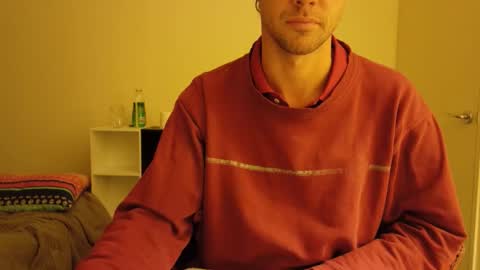 Snapshot of cubesround chatting on 16, 5, 2026 cubesround online show from 16, 5, 2026