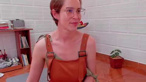 Snapshot of cuddlingbunnny chatting on 18, 1, 2025 Leonela online show from 18, 1, 2025