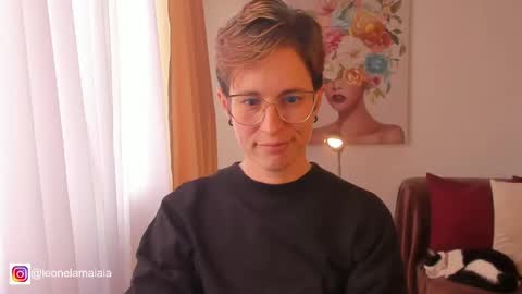 Snapshot of cuddlingbunnny chatting on 10, 3, 2025 Leonela online show from 10, 3, 2025