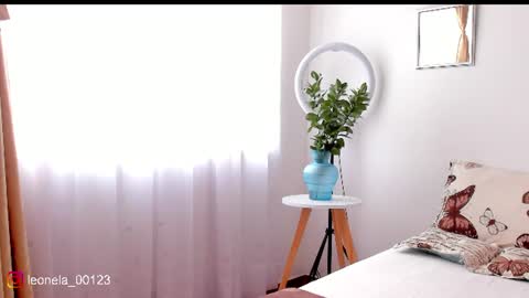 Snapshot of cuddlingbunnny chatting on 27, 6, 2026 Leonela online show from 27, 6, 2026