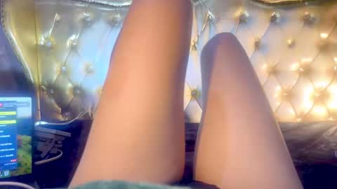 Snapshot of cum_all_over_mmee chatting on 27, 9, 2025 im KIM new girl to spoil online show from 27, 9, 2025