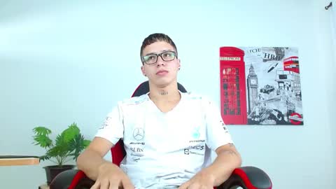 Snapshot of cumandres chatting on 10, 9, 2025 cumandres online show from 10, 9, 2025