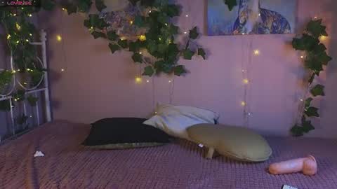 Snapshot of cumboydoll chatting on 19, 6, 2026 Ellio online show from 19, 6, 2026