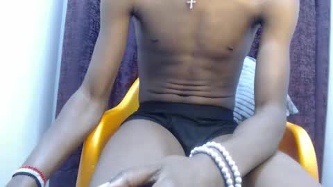Snapshot of cumdaddzy_ebony chatting on 17, 3, 2026 zdaddy online show from 17, 3, 2026