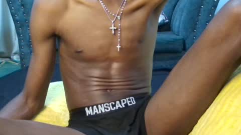 Snapshot of cumdaddzy_ebony chatting on 22, 6, 2026 zdaddy online show from 22, 6, 2026