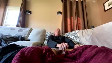 Snapshot of cumslowlyforu chatting on 4, 4, 2026 cumslowlyforu online show from 4, 4, 2026