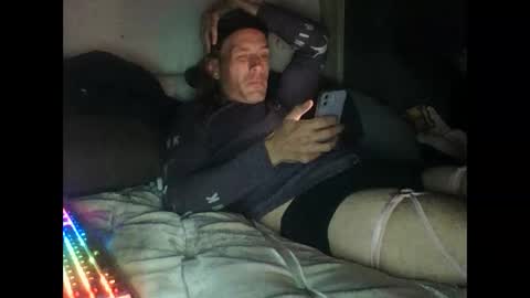 Snapshot of cumslutboi27 chatting on 18, 1, 2025 cumslutboi27 online show from 18, 1, 2025