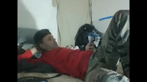 Snapshot of cumslutboi27 chatting on 18, 1, 2025 cumslutboi27 online show from 18, 1, 2025