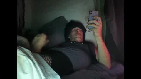 Snapshot of cumslutboi27 chatting on 24, 1, 2025 cumslutboi27 online show from 24, 1, 2025