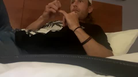 Snapshot of cumslutboi27 chatting on 4, 3, 2025 cumslutboi27 online show from 4, 3, 2025