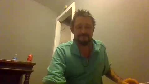 Snapshot of cuntreeboy68 chatting on 6, 12, 2024 Bash online show from 6, 12, 2024