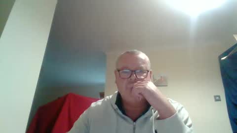 curiousax77 online show from 8, 2, 2025