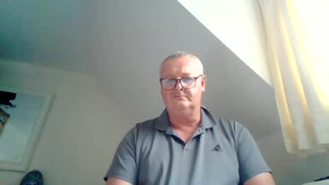 Snapshot of curiousax77 chatting on 17, 6, 2026 curiousax77 online show from 17, 6, 2026