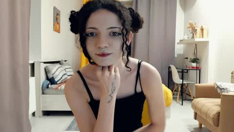 Snapshot of curlixiee chatting on 3, 6, 2026 Kira online show from 3, 6, 2026
