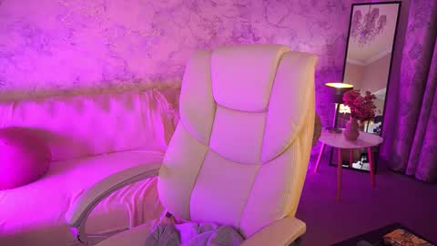 curlycandyxx online show from 9, 10, 2025