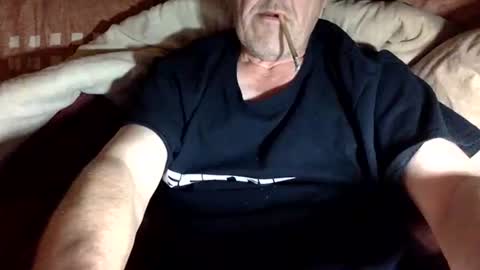 Snapshot of curvelover1977 chatting on 10, 11, 2025 curvelover1977 online show from 10, 11, 2025