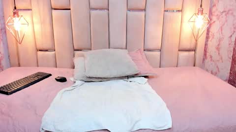 Alyanna  online show from 9, 9, 2025