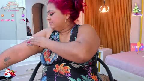 Snapshot of curvy_beauty_ chatting on 20, 12, 2024 Hanna online show from 20, 12, 2024