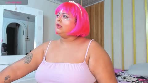 Snapshot of curvy_beauty_ chatting on 25, 10, 2025 Hanna online show from 25, 10, 2025