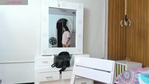 Snapshot of curvy_beauty_ chatting on 29, 10, 2025 Hanna online show from 29, 10, 2025