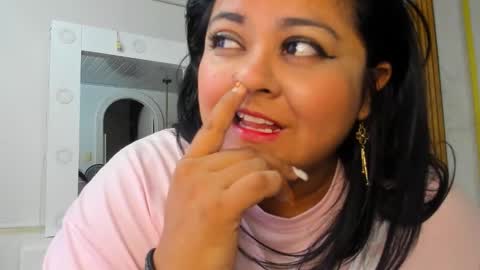 Snapshot of curvy_beauty_ chatting on 16, 11, 2025 Hanna online show from 16, 11, 2025