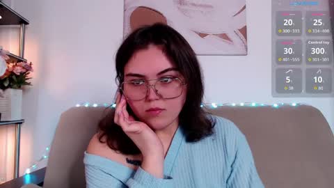 Snapshot of curvy_janie chatting on 11, 4, 2026 Jane online show from 11, 4, 2026