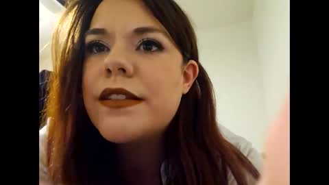 Curvyandthic online show from 6, 11, 2025