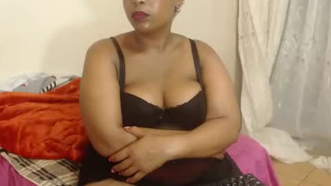Snapshot of curvycutiexx94 chatting on 16, 2, 2025 curvycutiexx94 online show from 16, 2, 2025
