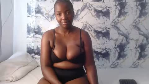 curvyj255 online show from 17, 7, 2026