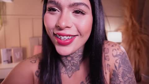 Snapshot of curvyliciouss chatting on 26, 4, 2026 Samantha online show from 26, 4, 2026