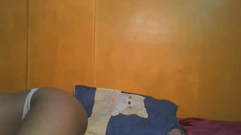 Snapshot of curvylyin chatting on 15, 10, 2025 curvylyin online show from 15, 10, 2025