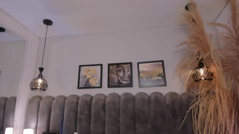 Amber  online show from 7, 4, 2026