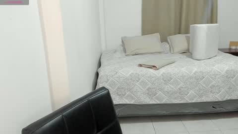 Snapshot of cute_brunett chatting on 15, 12, 2024 Sara online show from 15, 12, 2024