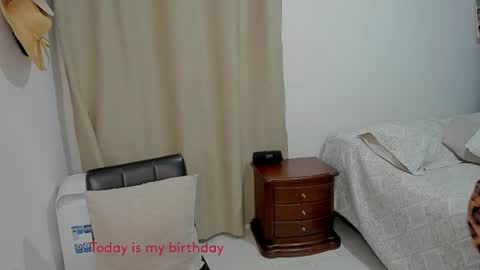 Snapshot of cute_brunett chatting on 7, 7, 2026 Sara online show from 7, 7, 2026