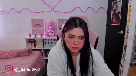 Snapshot of cute_dani__ chatting on 31, 1, 2025 Dani online show from 31, 1, 2025