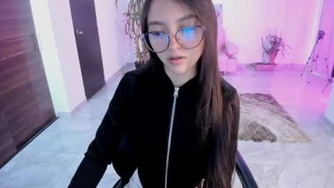 Snapshot of cute_fox_1 chatting on 13, 7, 2026 Bella Fox online show from 13, 7, 2026