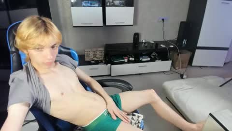 Snapshot of cute_grecha chatting on 4, 6, 2026 Grisha online show from 4, 6, 2026