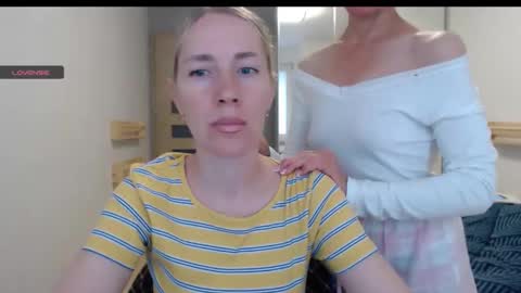 cute_lion_ online show from 13, 10, 2025