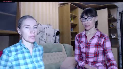 cute_lion_ online show from 20, 11, 2025