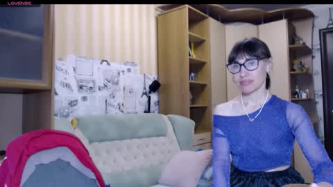 cute_lion_ online show from 23, 11, 2025