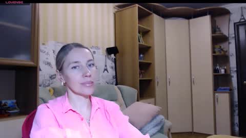 cute_lion_ online show from 5, 12, 2025