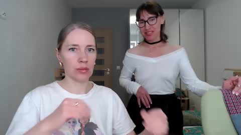 Snapshot of cute_lion_ chatting on 24, 5, 2026 cute_lion_ online show from 24, 5, 2026